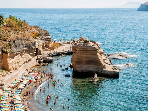Ventotene: Natura, Storia e Sapori Mediterranei - Coastrider